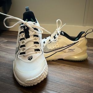 Nike Trout Size Men’s 9
